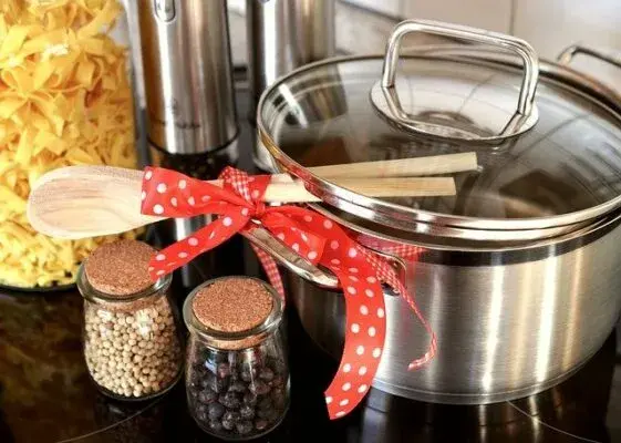 Gdzie kupić garnki? Przewodnik po sklepach i najlepszych cenach