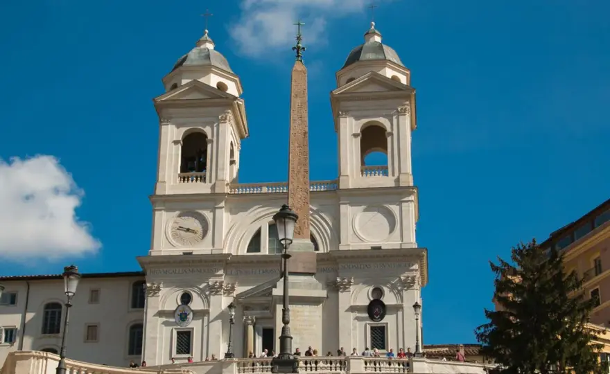 Trinità dei Monti - Guida completa alla chiesa di Piazza di Spagna