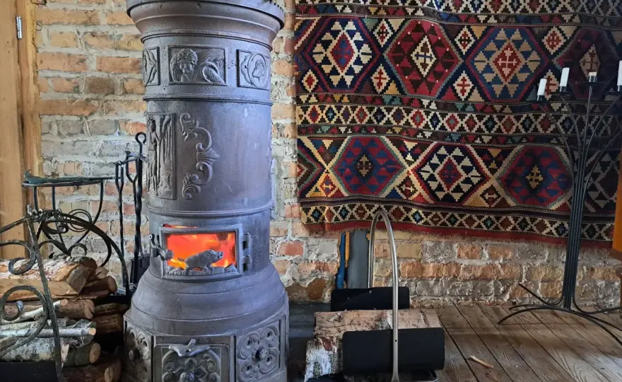 Kominek czy Koza? Sprawdź kluczowe różnice i wybierz mądrze