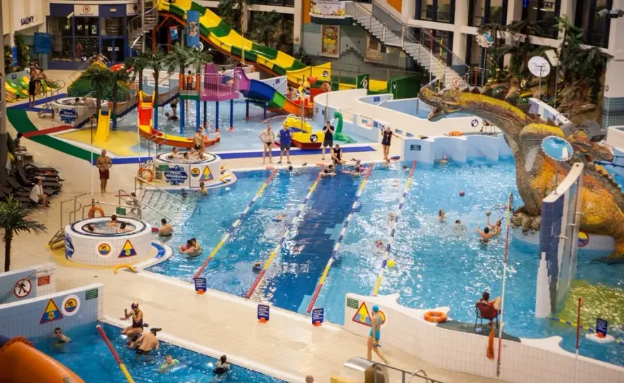 MultiSport Park Wodny Kraków: 70 minut, dopłaty, zasady. Uniknij pułapek!