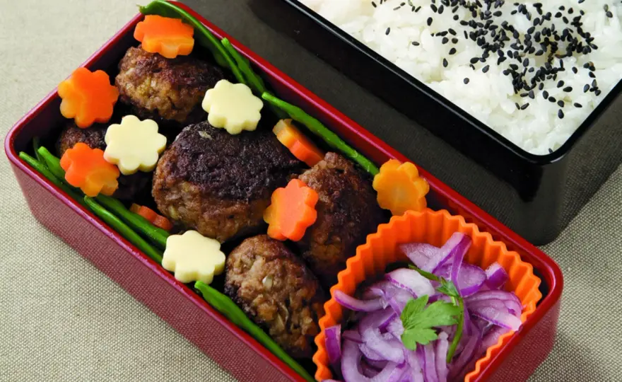 Hamburger Bento - The Perfect Lunch That Stays Fresh