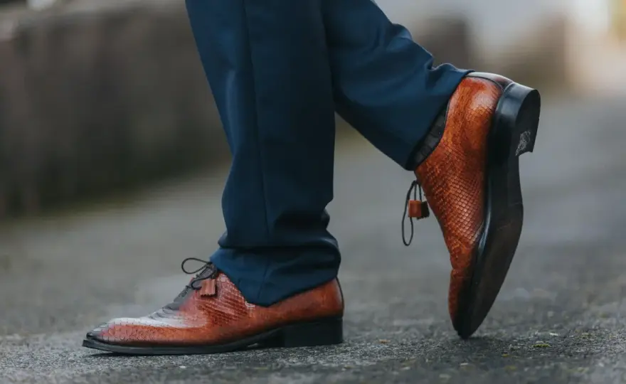 Braune Herrenschuhe: So kombinieren Sie sie fehlerfrei & elegant