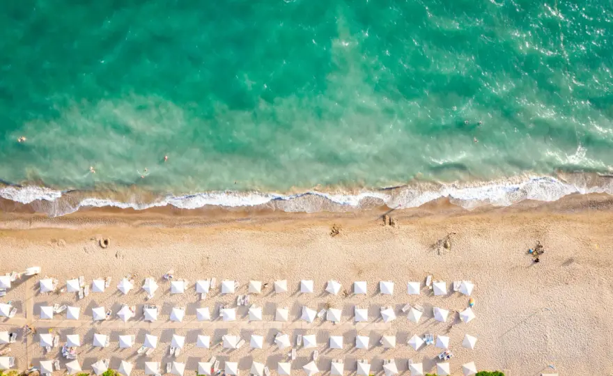 Nad jakim morzem leży Antalya? Ciepłe wody i TOP plaże