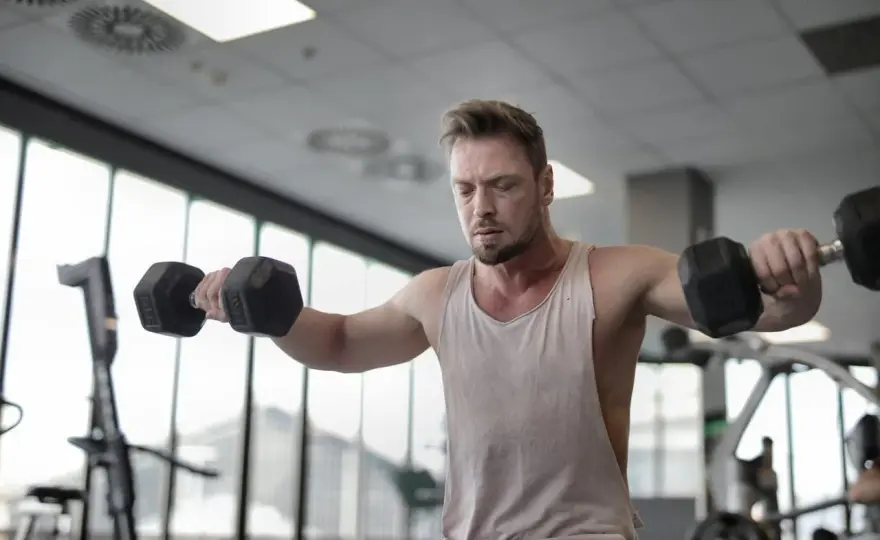 Jak skutecznie połączyć trening cardio i siłowy dla lepszych wyników
