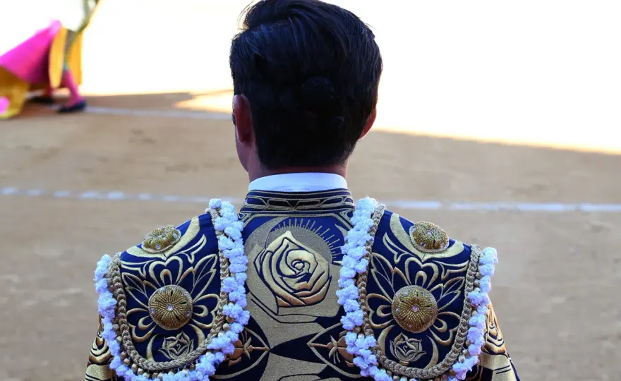 Colores taurinos: desvela su significado y función en el ruedo