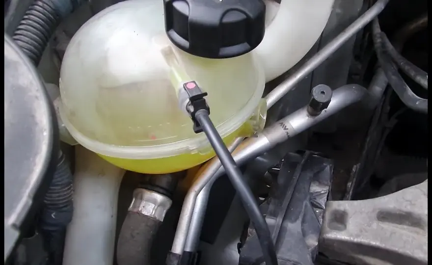 Ile płynu do chłodnicy Citroen C3? Sprawdź, aby uniknąć problemów