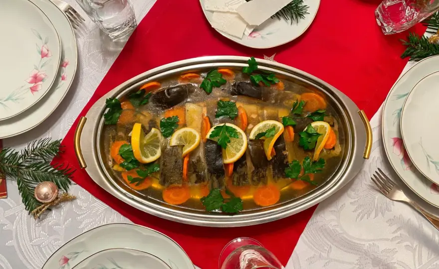 Jak zrobić karpia w galarecie - tradycyjny przepis na Wigilię
