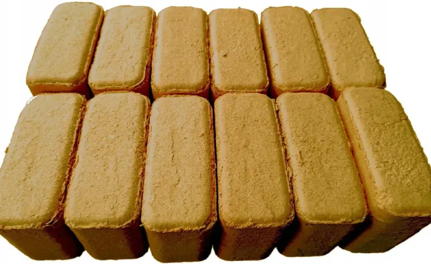 Jak zrobić brykiet z trocin domowym sposobem - Czy to się opłaca?