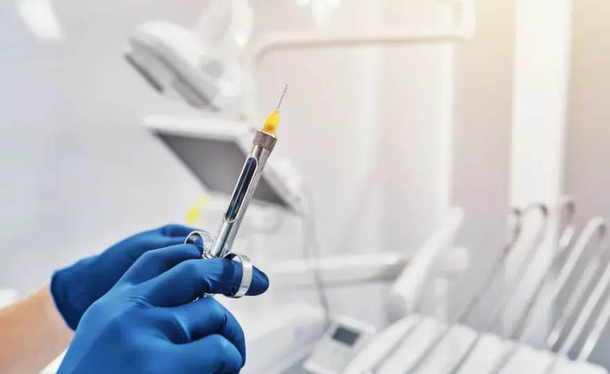 Znieczulenie u dentysty na NFZ: Prawa pacjenta i ukryte koszty