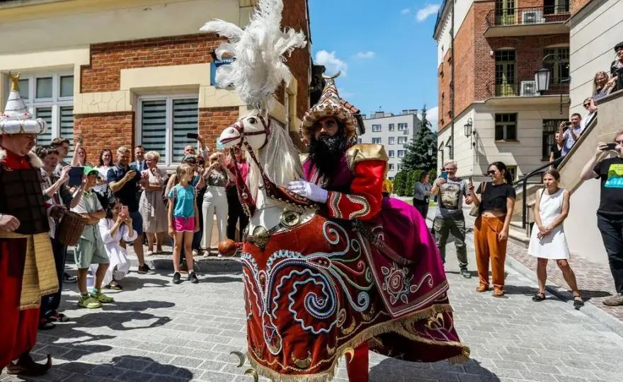 Lajkonik w Krakowie: Gdzie się zatrzymuje? Pełna trasa i godziny