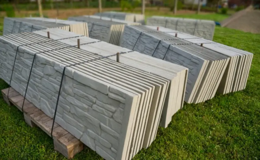 Nowoczesne ogrodzenia betonowe z prefabrykatów - solidna inwestycja na lata