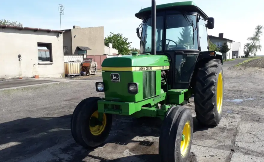 John Deere 2140 - Czy warto kupić używany? Analiza i ceny
