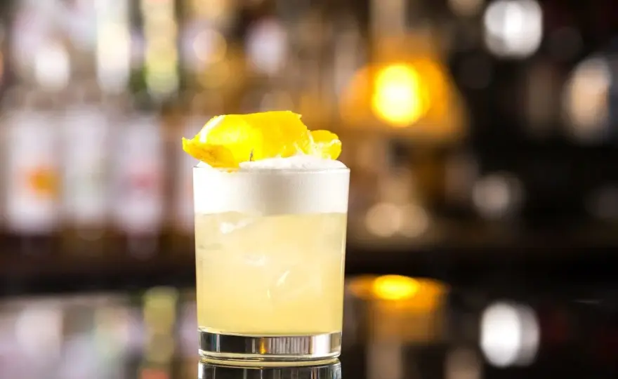 Idealny Whisky Sour z pianką: Sekretny przepis krok po kroku