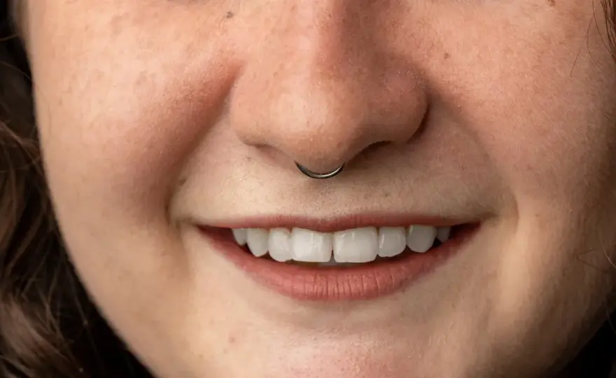 Kolczyk w nosie - Nostril, Septum? Wybierz mądrze i bez problemów!
