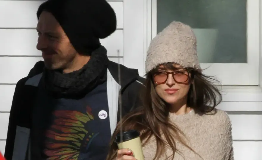Dakota Johnson i Chris Martin - Czy nadal są razem? Poznaj fakty