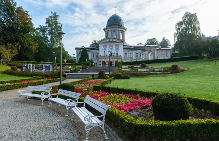 Kto jedzie do sanatorium Lądek-Zdrój? Sprawdź wymagania i proces