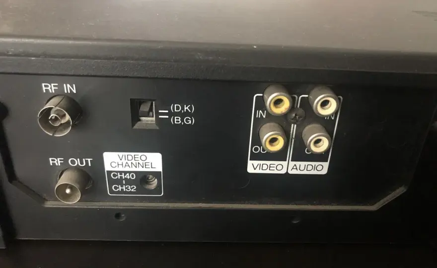 Jak podłączyć magnetowid do telewizora? Proste kroki, które zadziałają