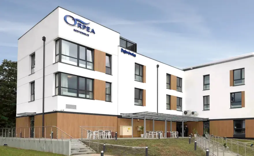 Rezydencja Dąbrówka Czeremchowa 40F: Odkryj Idealny Dom Opieki