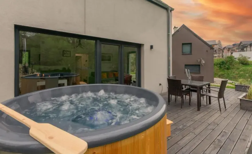 Dolny Śląsk: Domki nad jeziorami z jacuzzi, kominkiem i widokiem
