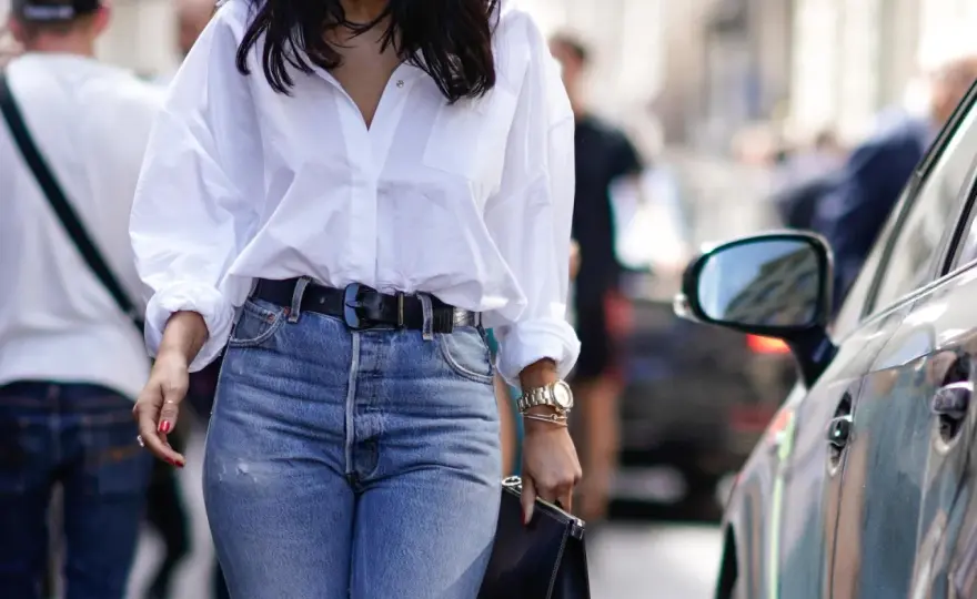 Welche Oberteile machen schlank? Dein Guide für eine Top-Figur