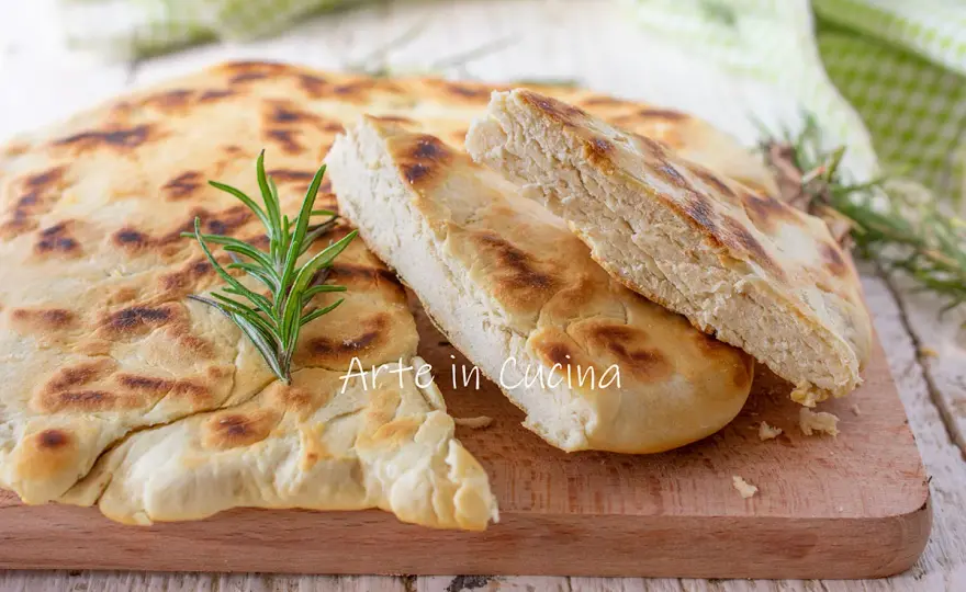 Crescia umbra sul testo - ricetta e abbinamenti