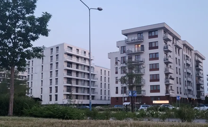 Dojazd na Osiedle Tysiąclecia w Krakowie: Przewodnik krok po kroku