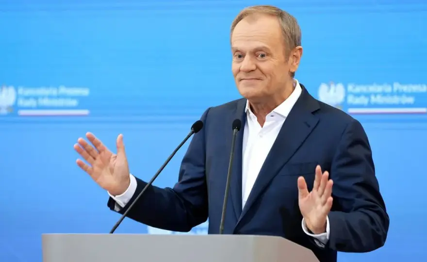 Ile zarabia Donald Tusk? Pensja premiera i inne dochody