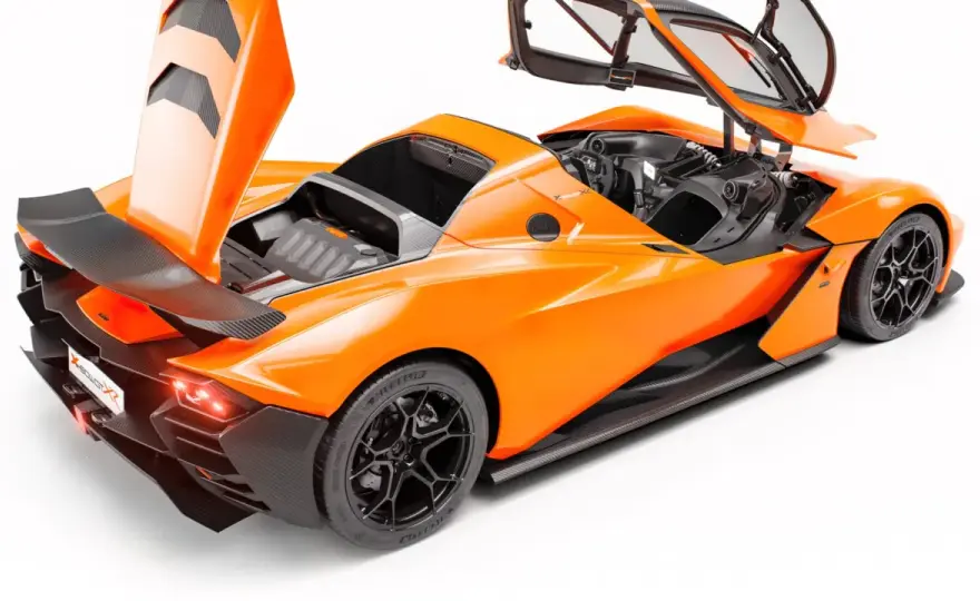 KTM X-BOW GT-XR - Wyścigówka z homologacją. Jak radzi sobie w Polsce?