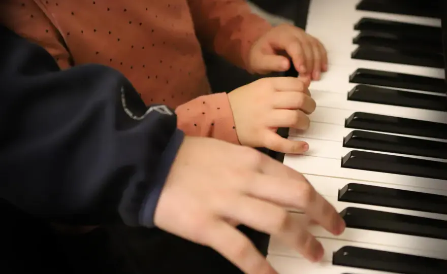 Muzyka klasyczna na fortepian: Przewodnik dla każdego. Jak zacząć?