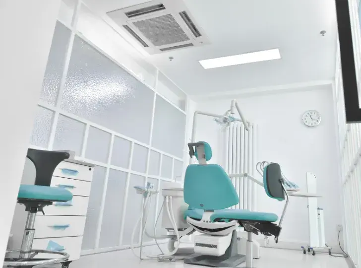 Gdzie do dentysty na NFZ? Znajdź tanie wizyty bez czekania