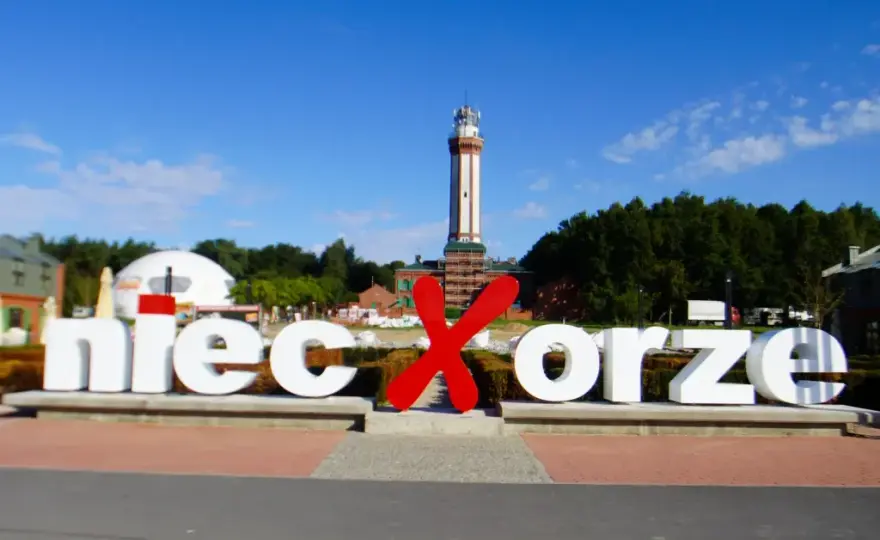 Ile schodów ma latarnia w Niechorzu? Zaskakujące fakty i widoki