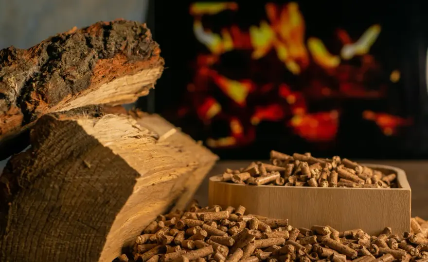 Pellet z Niemiec: Czy warto? Jakość, cena i ryzyko importu
