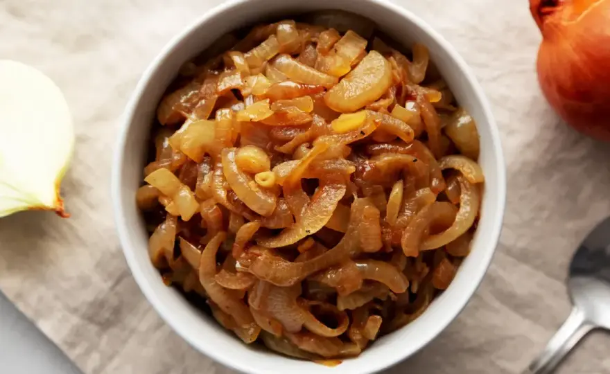 Oignons caramélisés parfaits - Le secret pour des sauces BBQ
