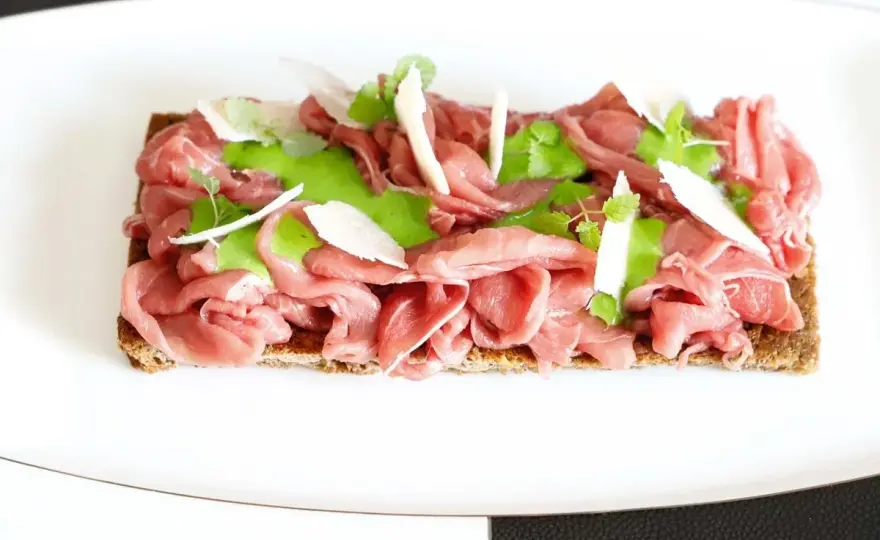 Carpaccio di manzo perfetto - Guida completa all'antipasto