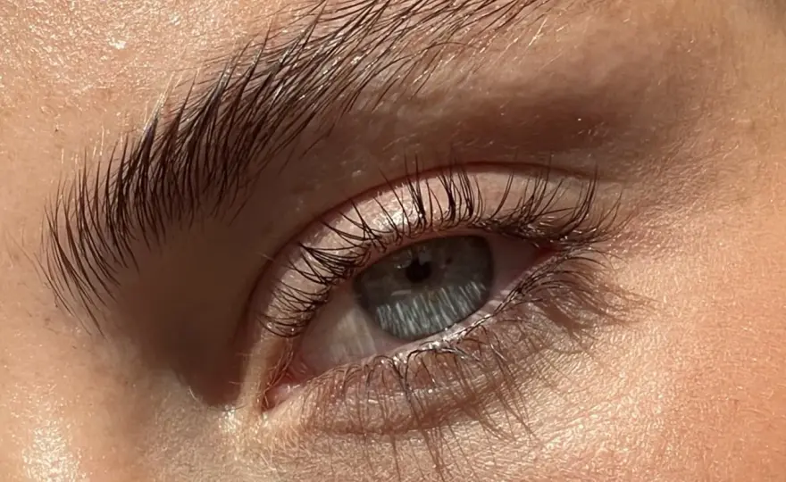 Räta ut lash lift - Så fixar du för stark böj skonsamt