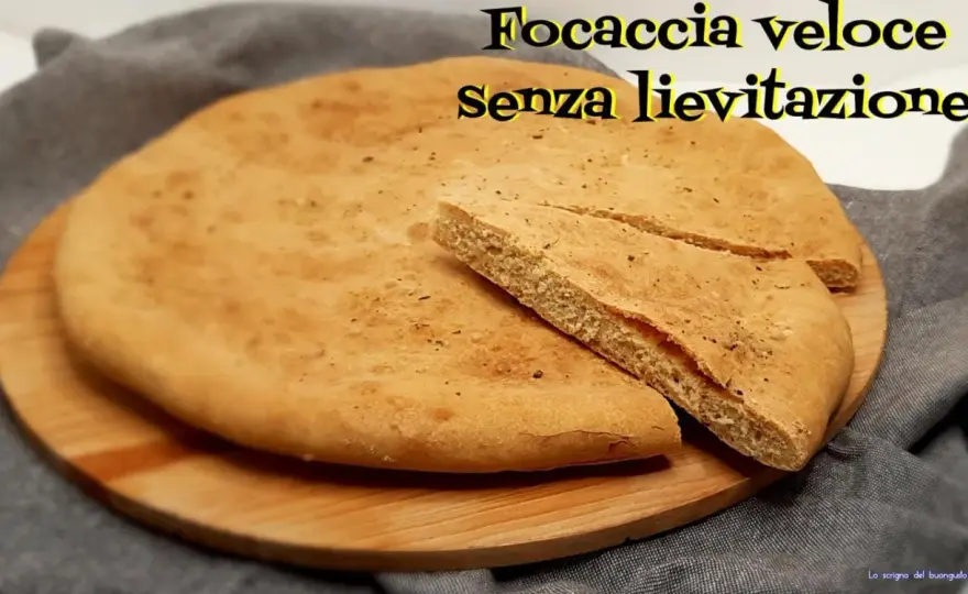 Focaccia veloce senza lievitazione pronta in 30 minuti