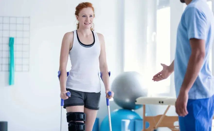 Kiedy rehabilitacja po artroskopii kolana? Kluczowe informacje i terminy