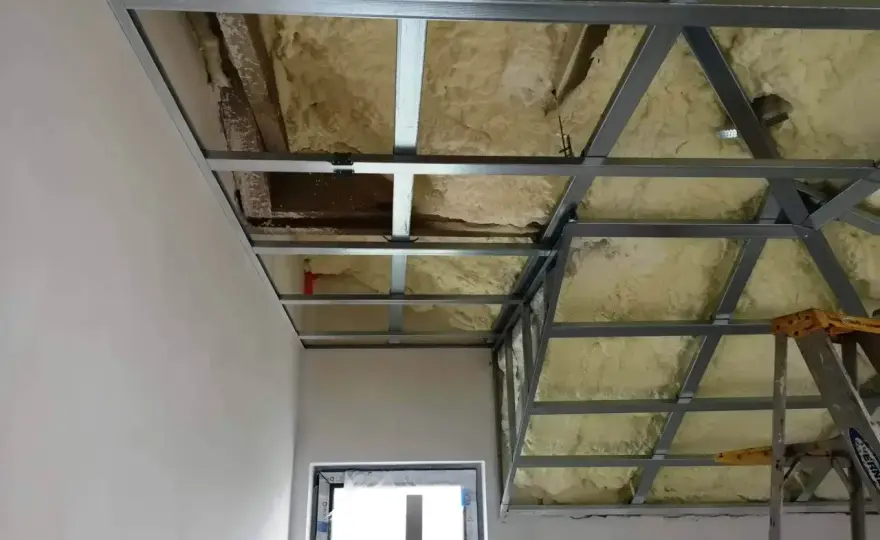 Sufit - Jak wybrać wykończenie? Koszty, problemy, porady