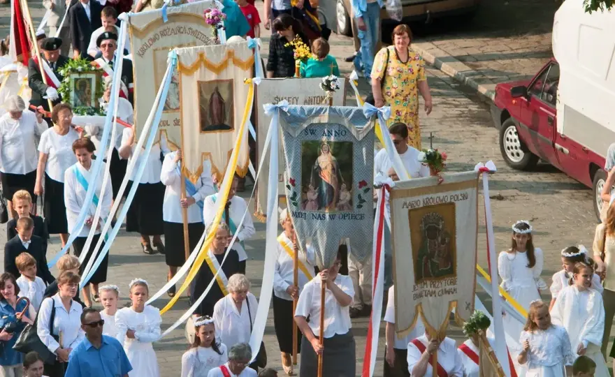 Boże Ciało - dzień wolny? Co z urlopem i pracą?