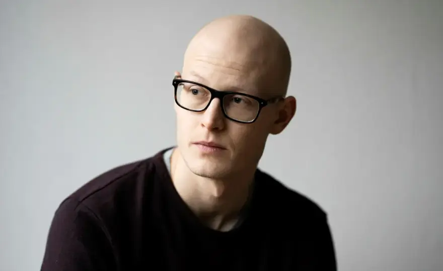 Emil Kjær Voss - vägen från poesi till roman