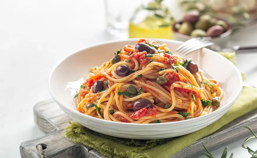 Spaghetti - z czym podać? Idealne sosy i dodatki!