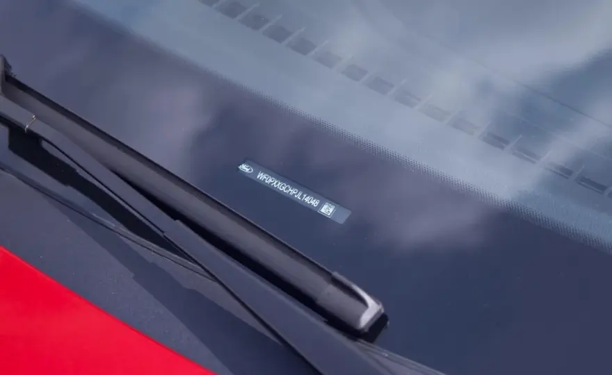 Numero di telaio auto: dove si trova e come verificarlo
