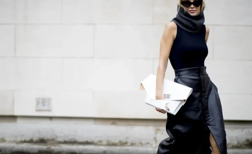 Falda de cuero negra: looks versátiles para cada ocasión