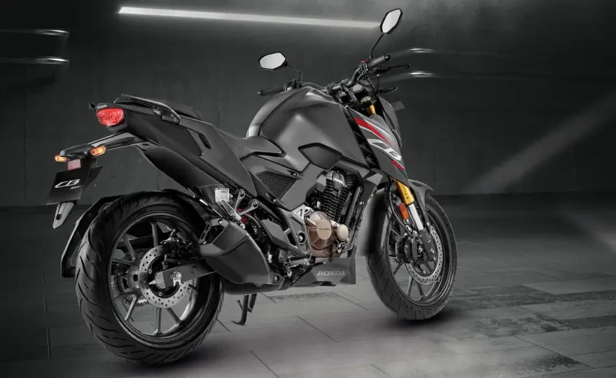 Honda CB300F - lo que debes saber antes de comprarla
