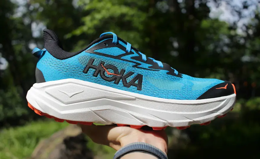 Hoka Challenger 8 - Król uniwersalności? Pełna recenzja i porównanie