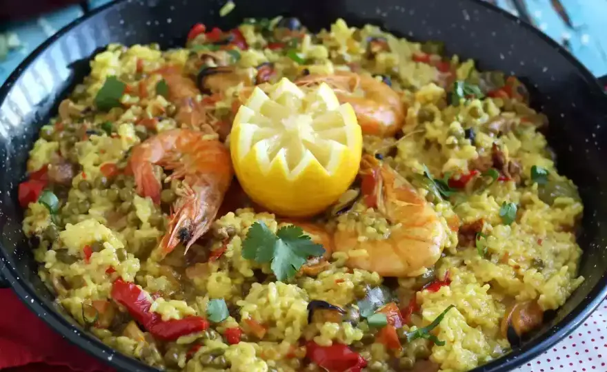 Arroz con pollo y marisco al punto y sin errores