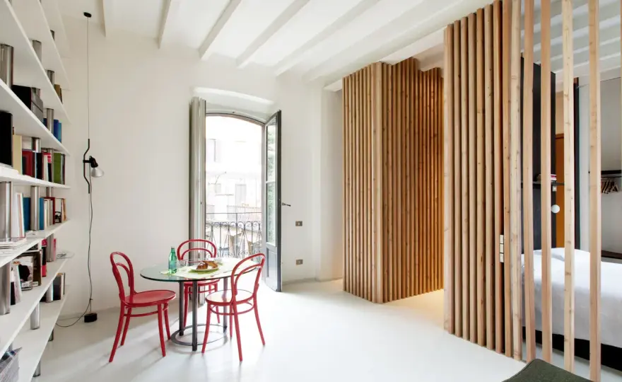 Parete con listelli di legno fai da te - guida pratica