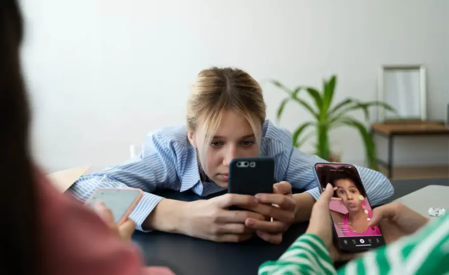 Nomofobia - Czy telefon kontroluje Twoje życie?