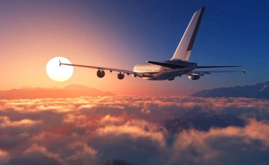 Turbulencje w samolocie - Czy są groźne i jak latać bez stresu?