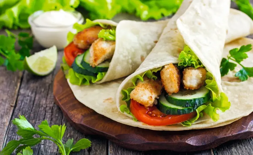 Domowa tortilla z kurczakiem: Przepis na pyszne i łatwe danie